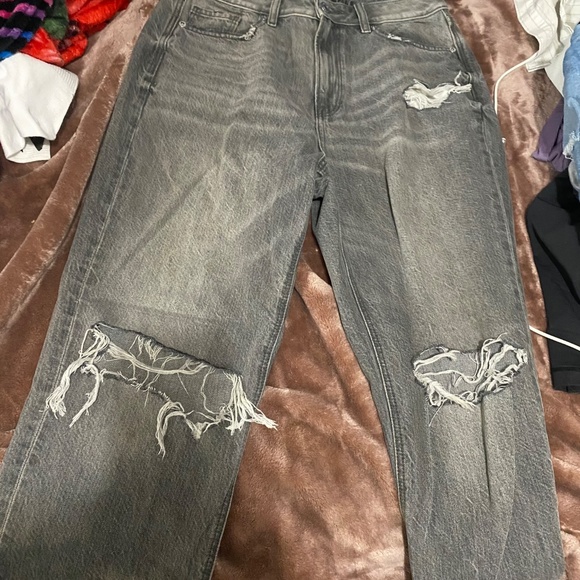 Selling jeans that don’t fit me! Sizes 9 to 11 prices $30 to 50 - Picture 6 of 7